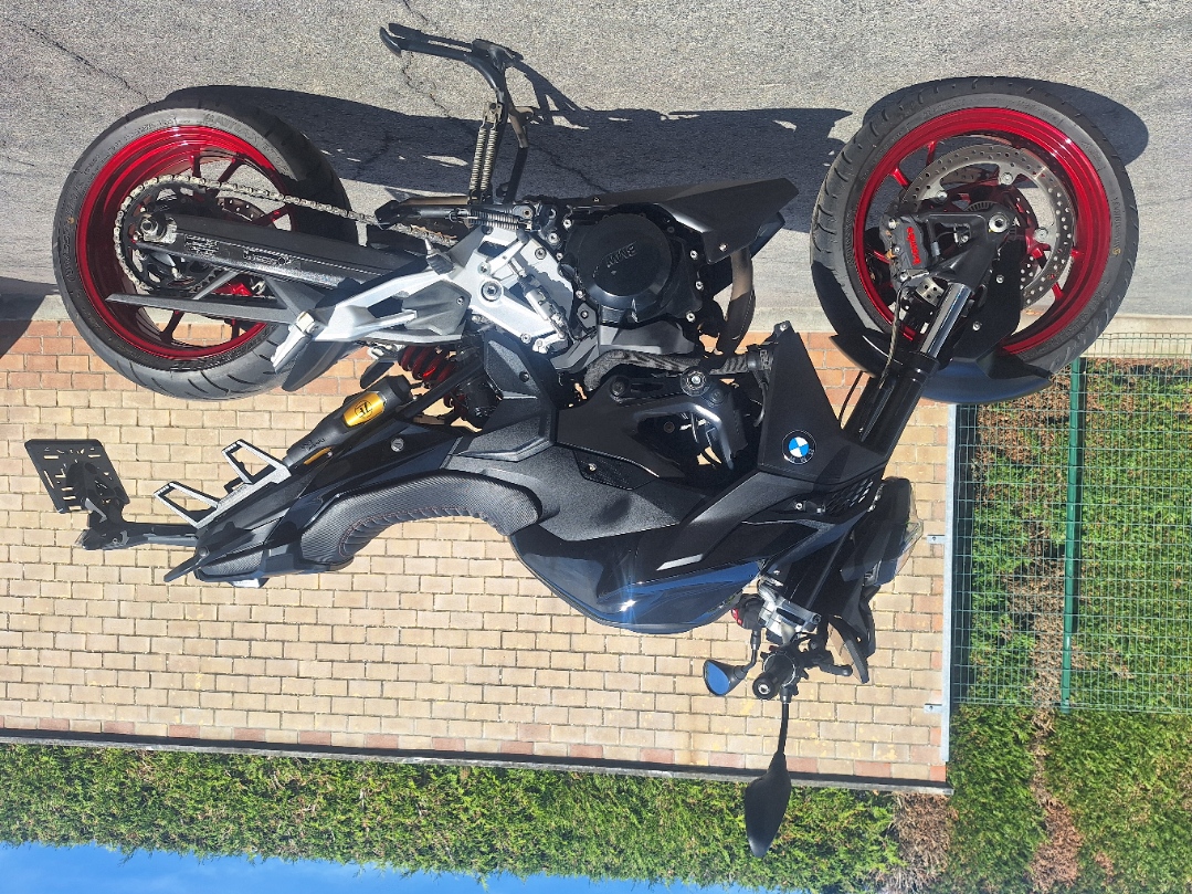 BMW F 900 R