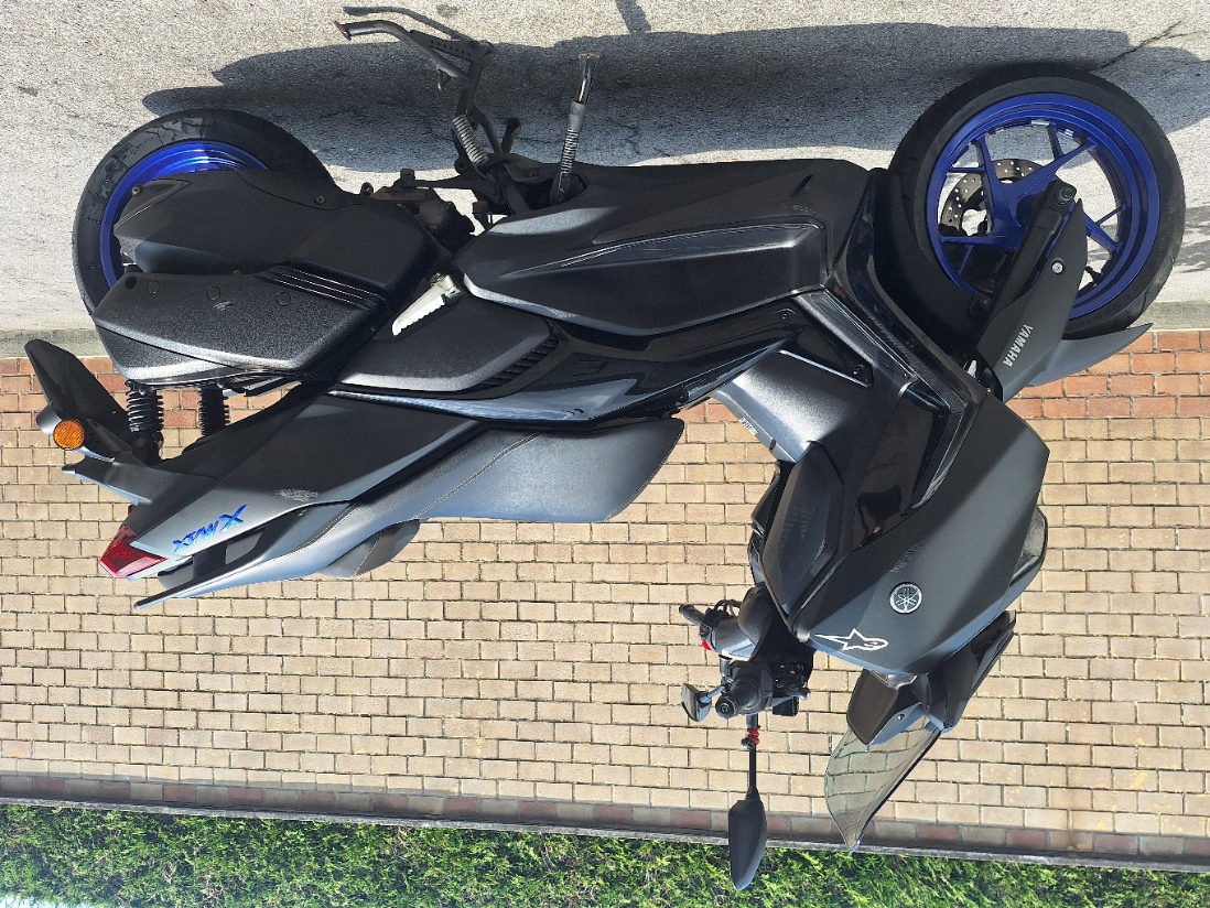 Yamaha X-Max 300